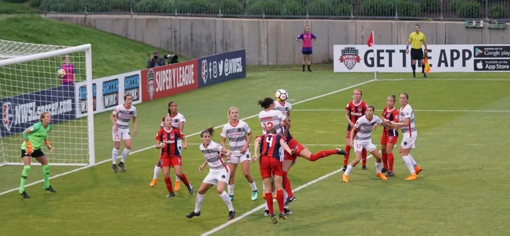 Header on a set piece