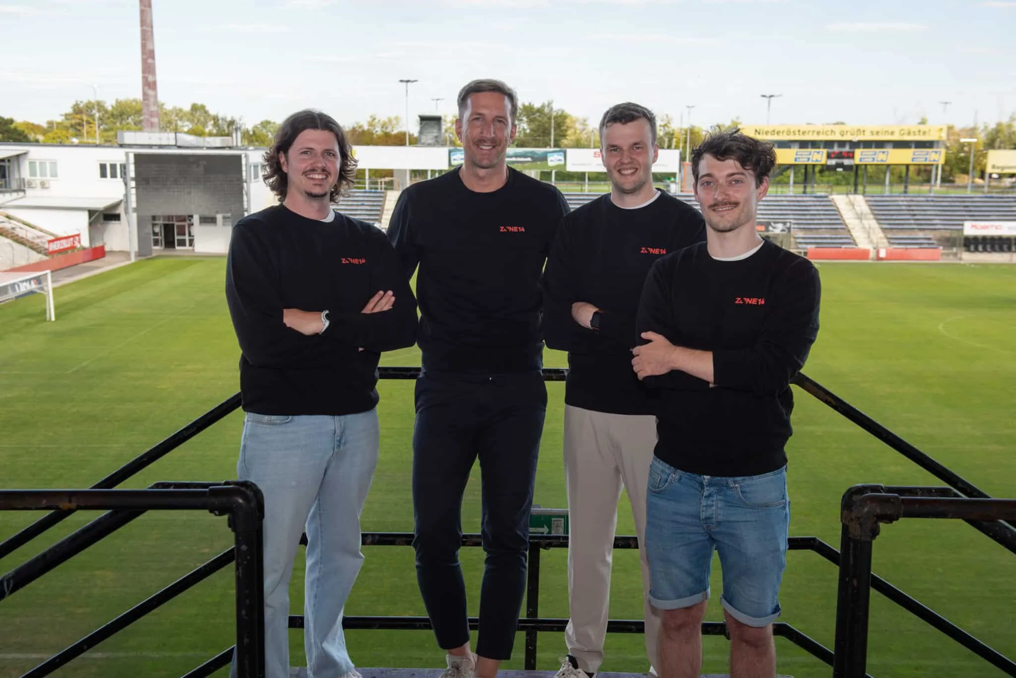 Marc Janko mit dem zone14-Team